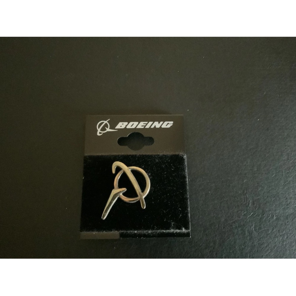 Boeing Silver Matte Symbol Pin